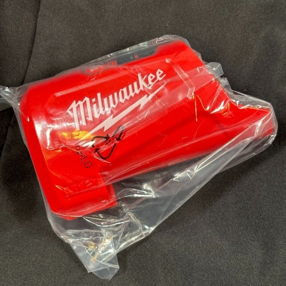 Milwaukee M12 Heated Gear Jacket Womens 2XL Black Softshell 232B-20XL NEW - Picture 3 of 16